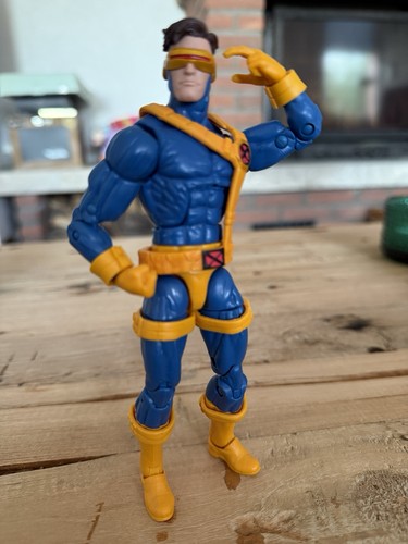 Marvel legends cyclops - marvel,