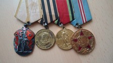 UdSSR Konvolut Orden Zeichen der Ehre.Nr.-616908 + 3 Medaillen.Silber.Emaille.