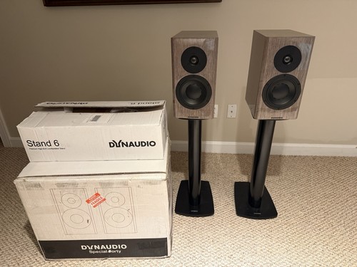 Dynaudio special forty with - special,