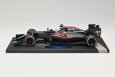 537161822 McLaren MP4-31 Honda
