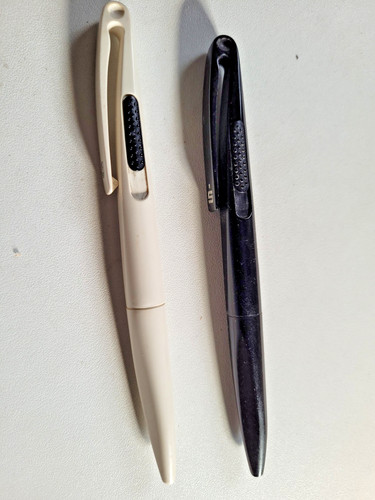 Pelikan colani 1 - pelikan,