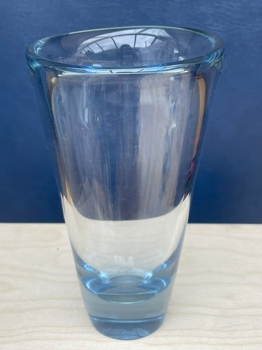 Aquamarinfarbene glasvase von - aquamarinfarbene,
