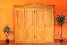 Nr.1826a Kleiderschrank Eiche Vollholz