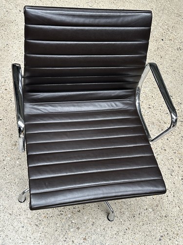Vitra 108 besucherstuhl - ea,