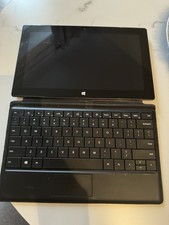 Tablett mit Tastatur und