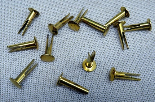 Zweispitznieten metall - st.,