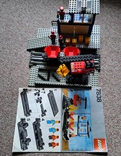 Lego 12V Eisenbahn: Nr. 7838 - Güterverladung mit der Bauanleitung