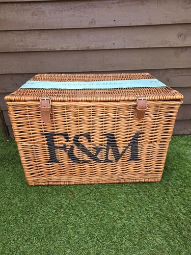 Fortnum und mason - und,