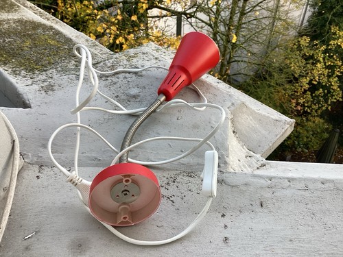 Ikea kvart rot wandleuchte - /,