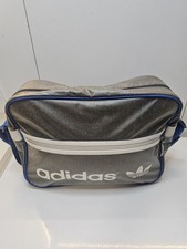 Vintage ADIDAS Sporttasche Grau Blau Weiß L 38 x T 13 x H 28 cm
