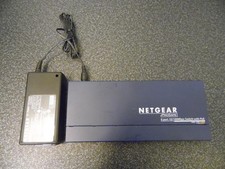NETGEAR ProSafe FS108P 8 Port 10/100  Switch mit 4 Port PoE 