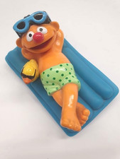 Ernie Sesamstraße mit Ente