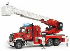 MACK Granite Feuerwehr mit