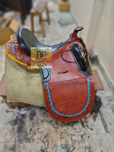 Lager ledersattel mit tack - lager,