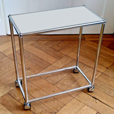 * USM Haller Beistelltisch TV-Ständer * Mattsilber * Couchtisch * 50x25x50 *