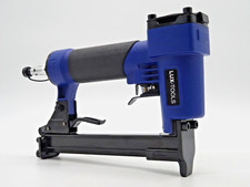 LUX TOOLS Druckluft Tacker Nagler Handtacker Drucklufttacker + Koffer - D-TAC-7