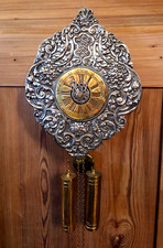 Wanduhr gegossenes Zifferblatt