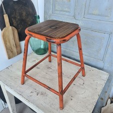C1189 Alter Industrie Hocker