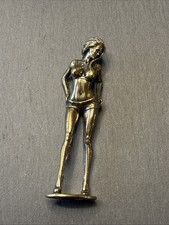 Stilvolle Frau aus Messing |