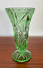 Grüne Glasvase ca. 20 cm –