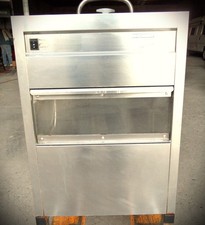 Eiswürfelmaschine /