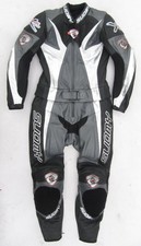 Neuwertige SUOMY Lario Gr. 52 Zweiteiler Lederkombi schwarz grau silber 2-teilig