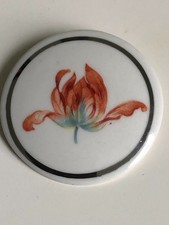Vintage-Brosche. Porzellan. Handbemalt. Groß.  Größe: 5,5 cm.