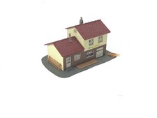 Spur N Gebäude Wohnhaus Einfamilienhaus mit Garage und Blumenladen 1:160