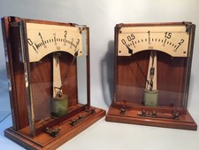 2 x Grosse Historische Messinstrumente / Volt - Amperemeter / Max Kohl / Um 1920