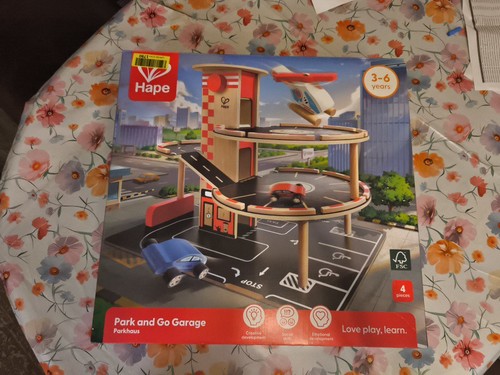 Hape e3002 parkhaus 4 - -,