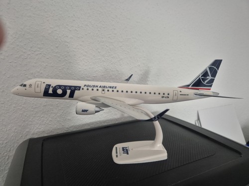 Flugzeugmodell embraer 190 lot - embraer,