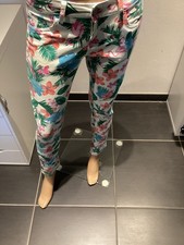 Tolle Blumen Hose in Gr. 36 von Esmara