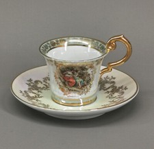 A-9040034 Vitrinentasse/Mokkatasse Martinroda Thüringen Watteauszene 11x7cm