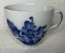 Royal Copenhagen Blaue Blume Porzellan Kaffeetasse handbemalt Nr.8261