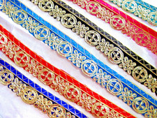 Samt-Borte mit Bogenkante