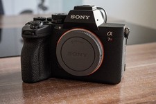 Sony Alpha a7R V 61MP Spiegellose Systemkamera - Schwarz (Nur Gehäuse)