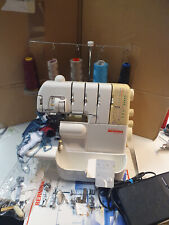 BERNINA 2500 DCET Overlock/ Coverlock ,Top & Bottom Stich
