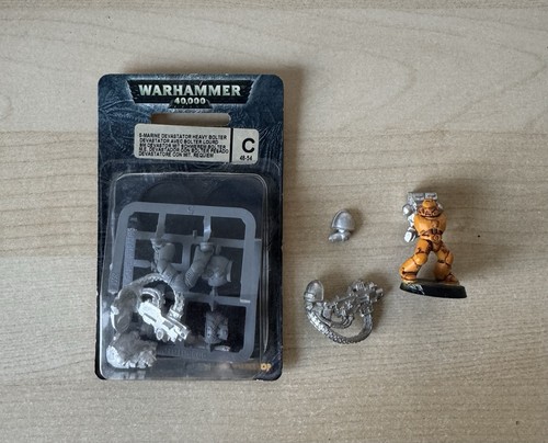 Warhammer 40k space marine - 2,