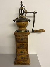 Antike, Sammlerstück, Rarität Große  Kaffeemühle mit 4 Schubladen aus Holz