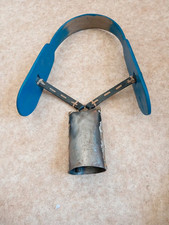 Kuh-Ziegenglocke, Holz-Leder Bügel,Weißblech, Herstellerzeichen