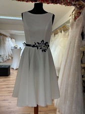 Einzelstück HBH Brautmode I Kurzes Brautkleid   aus Spitze  Satin Gr.38