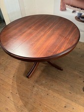 Esstisch Hainke, Nussbaum, 120 cm rund, 2 Klappeinlagen