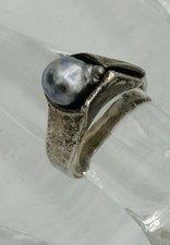 Vintage Modernist Rign Monika