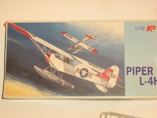 Flugzeug-Modellbausatz 1:72