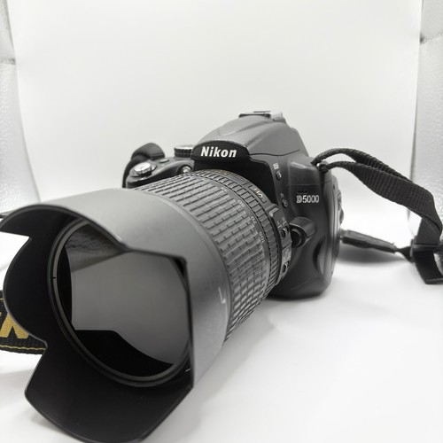 Nikon d5000 nikkor - nikon,