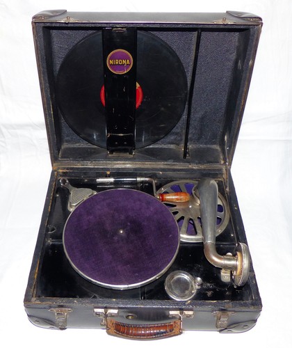 Nirona grammophon koffer - grammophon, im
