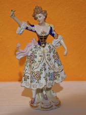 Sitzendorfer Porzellanfigur Rosendame