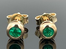 OHRSTECKER AUS 375/- GELBGOLD MIT SMARAGD  FACETTENREICH SCHMUCKJAGD