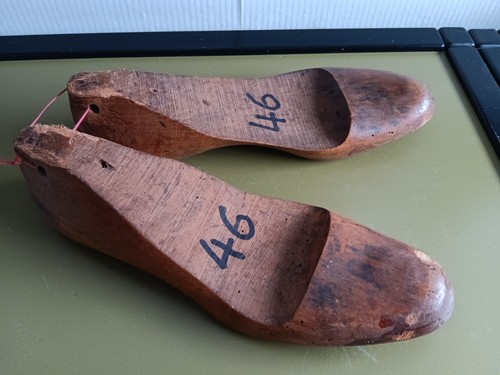 Paar sehr alte - , schuhleisten