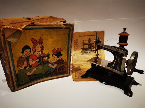 Antike kindernähmaschine - antike,,